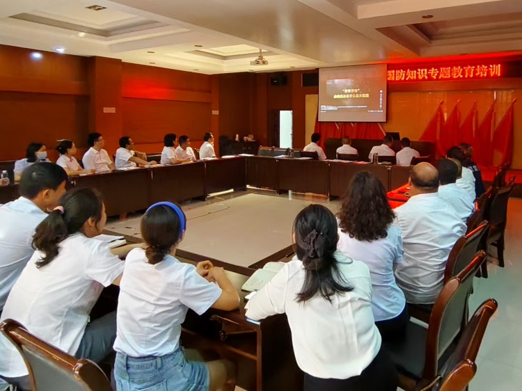 照片-南充管理處集中觀看國防教育公益大講堂.jpg